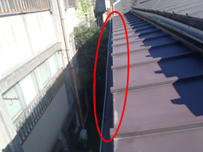 東側下屋根軒樋(下) 東側下屋根軒樋(下)